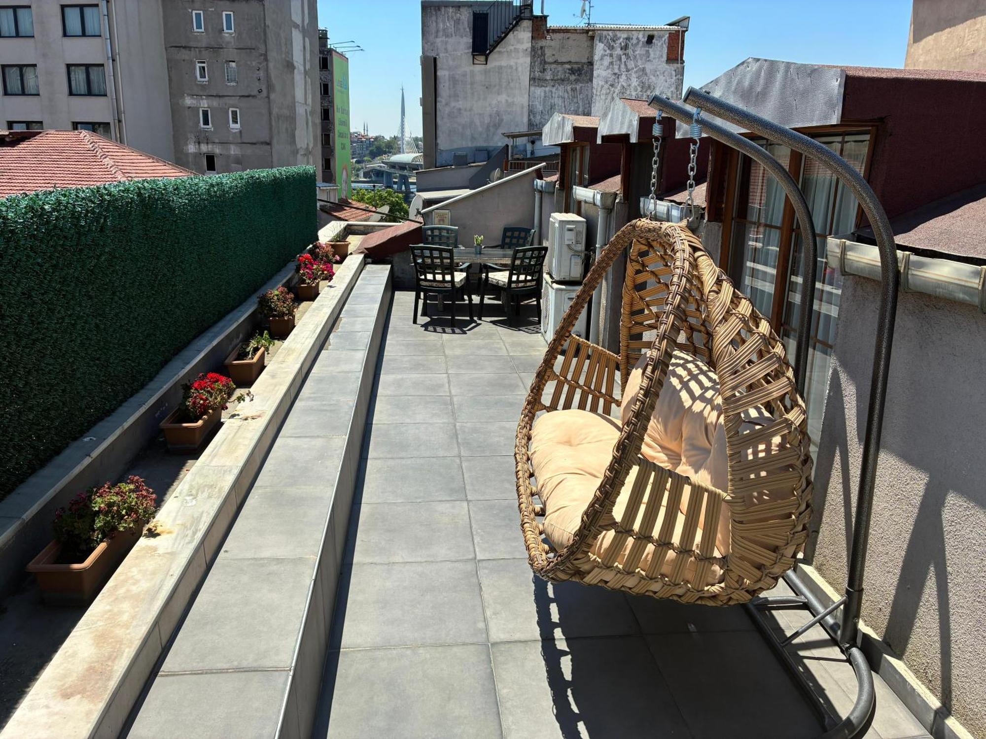 Flats Company - Karakoy Apartment — Photos 2