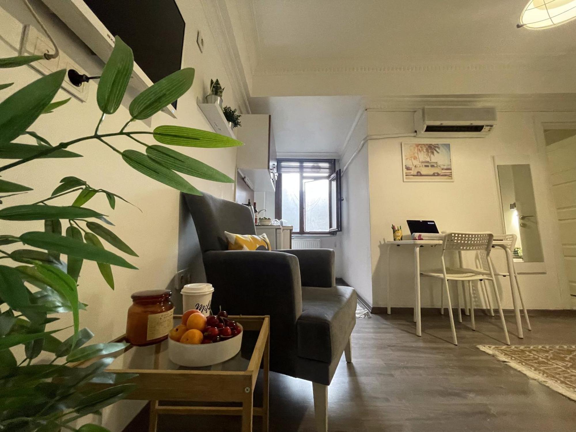 Flats Company - Karakoy Apartment — Photos 1